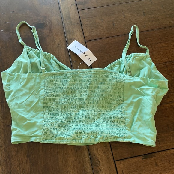 green crop top - Picture 2 of 2